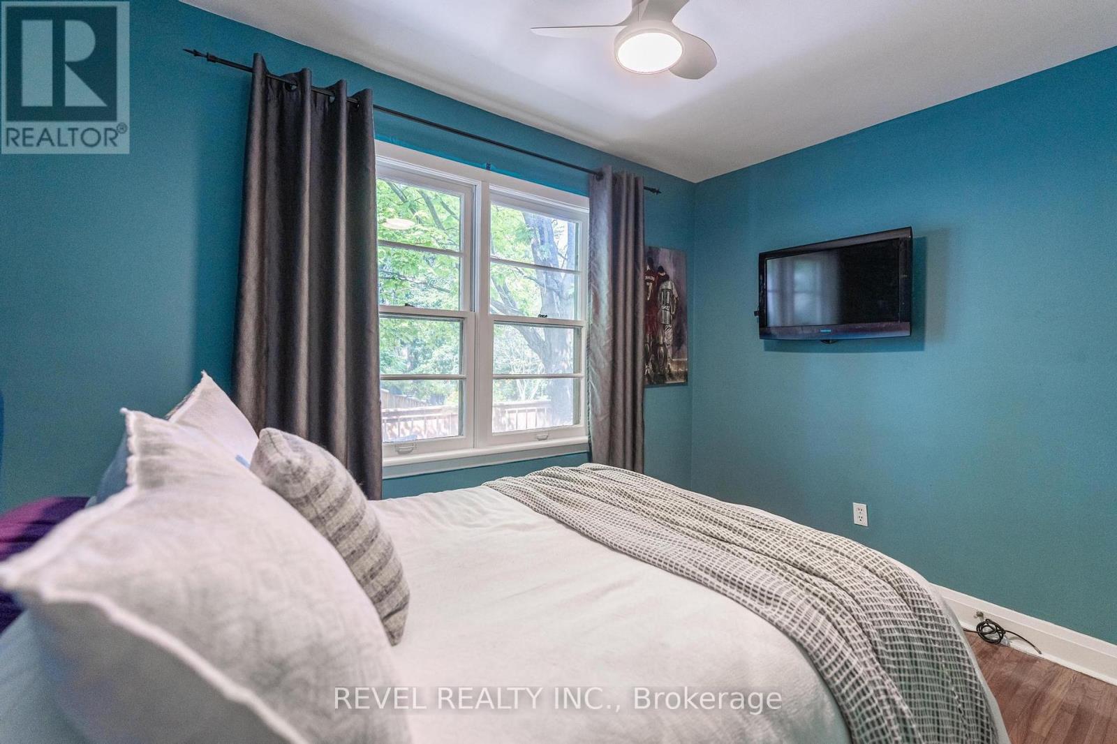 31 Academy Street, Hamilton, Ontario  L9G 2X8 - Photo 17 - X12207237