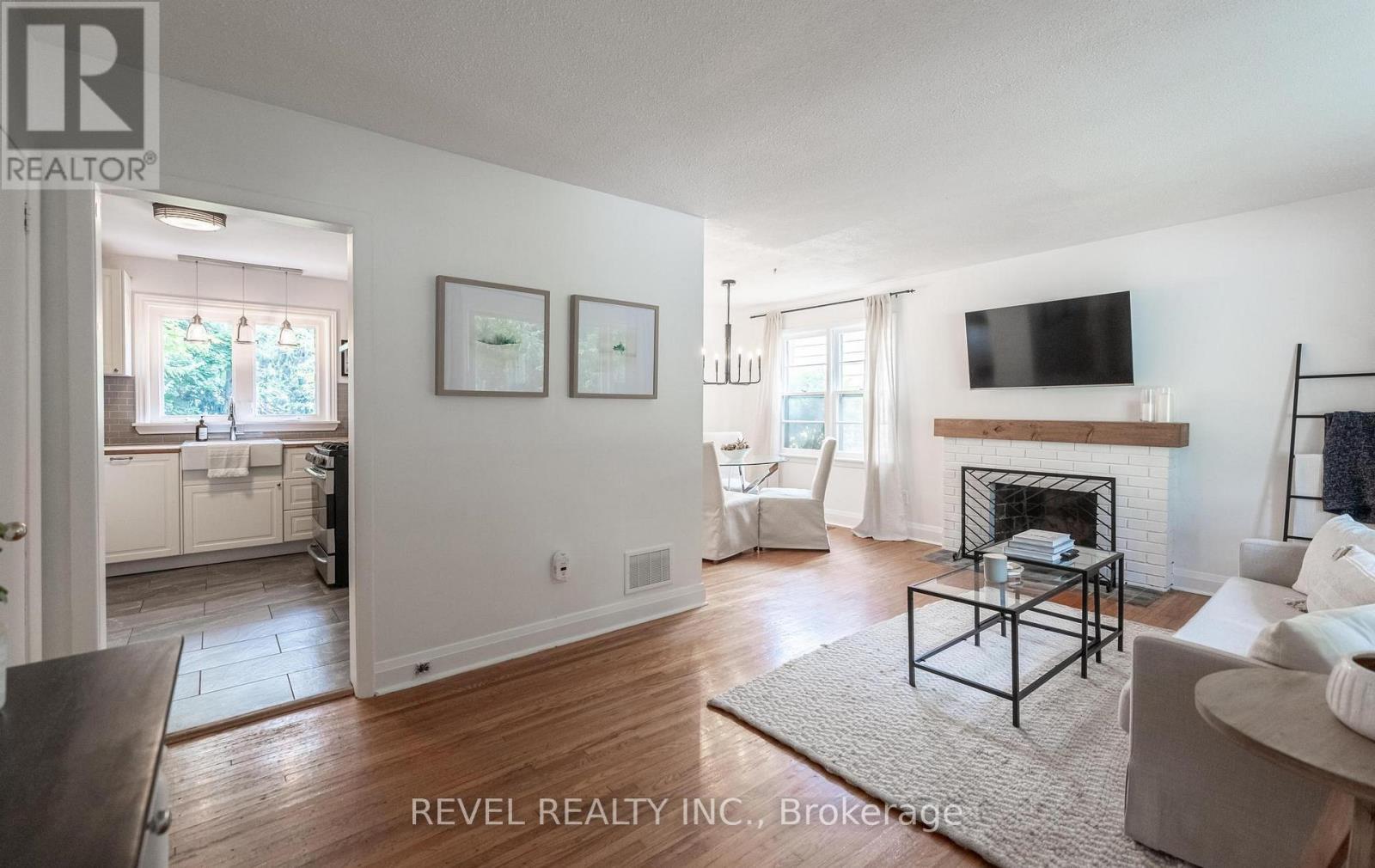 31 Academy Street, Hamilton, Ontario  L9G 2X8 - Photo 20 - X12207237