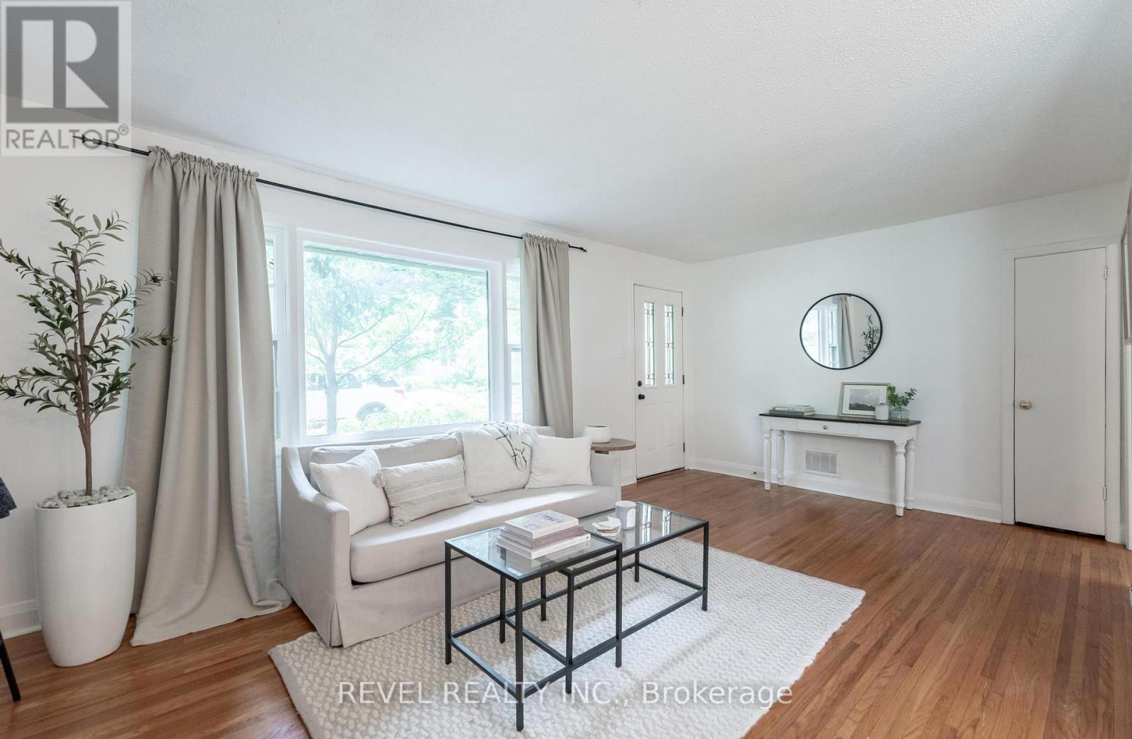 31 Academy Street, Hamilton, Ontario  L9G 2X8 - Photo 22 - X12207237