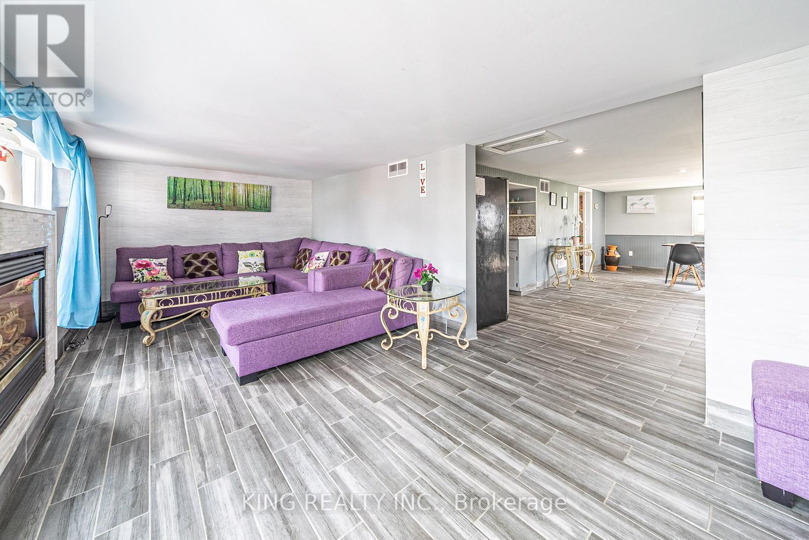 42 Wahneta Avenue, Lasalle, Ontario  N9J 1T7 - Photo 6 - X12207263