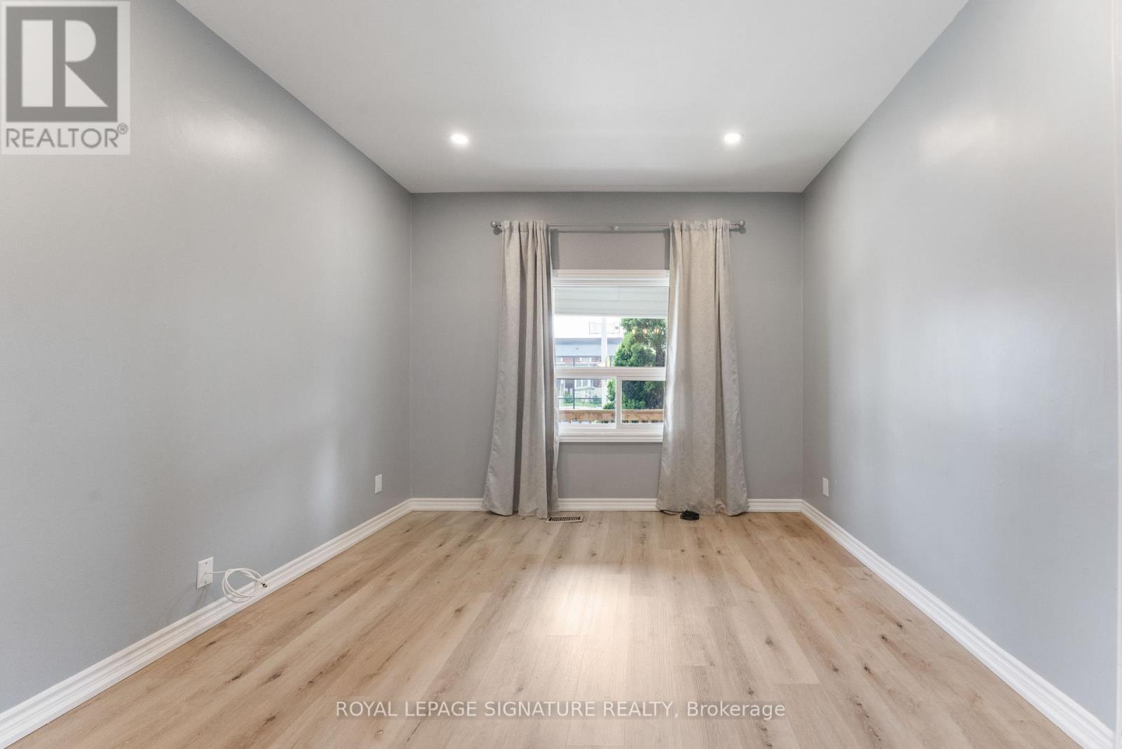 1 - 1045 Cannon Street E, Hamilton, Ontario  L8L 2H4 - Photo 10 - X12207315