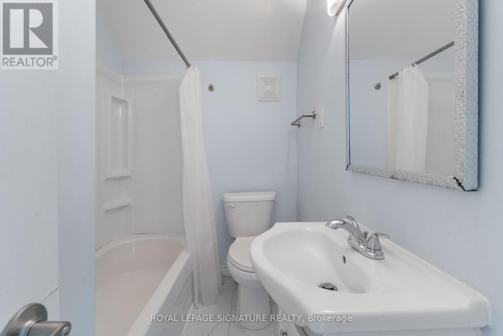 1 - 1045 Cannon Street E, Hamilton, Ontario  L8L 2H4 - Photo 16 - X12207315