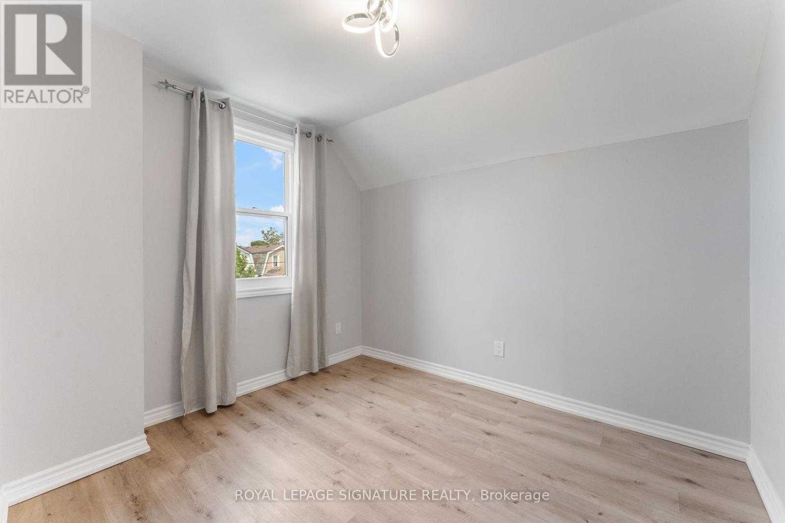 1 - 1045 Cannon Street E, Hamilton, Ontario  L8L 2H4 - Photo 17 - X12207315