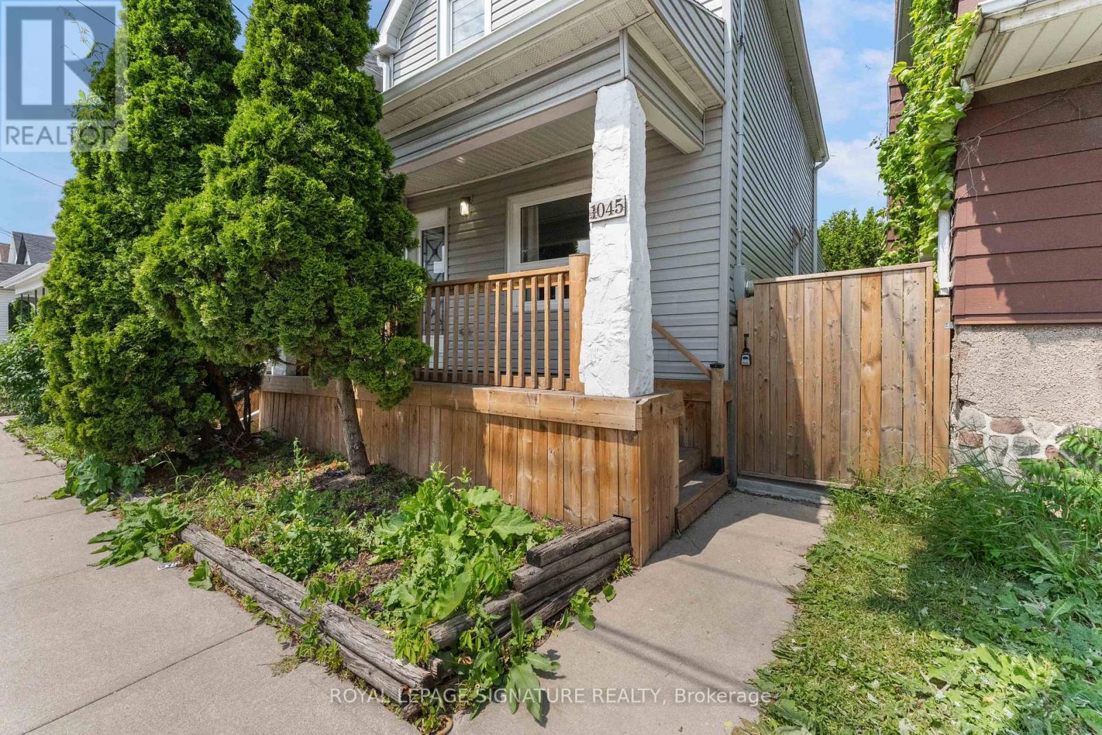 1 - 1045 Cannon Street E, Hamilton, Ontario  L8L 2H4 - Photo 3 - X12207315
