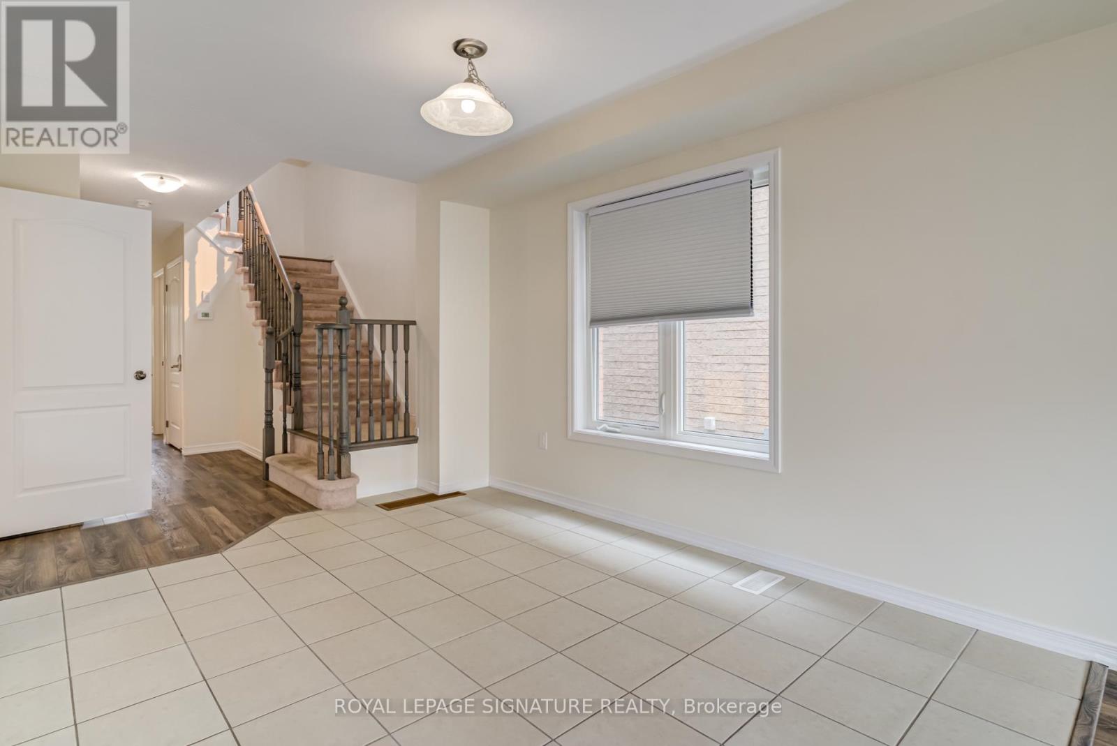 7774 Hackberry Trail, Niagara Falls (Brown), Ontario  L2H 3R5 - Photo 4 - X12207335