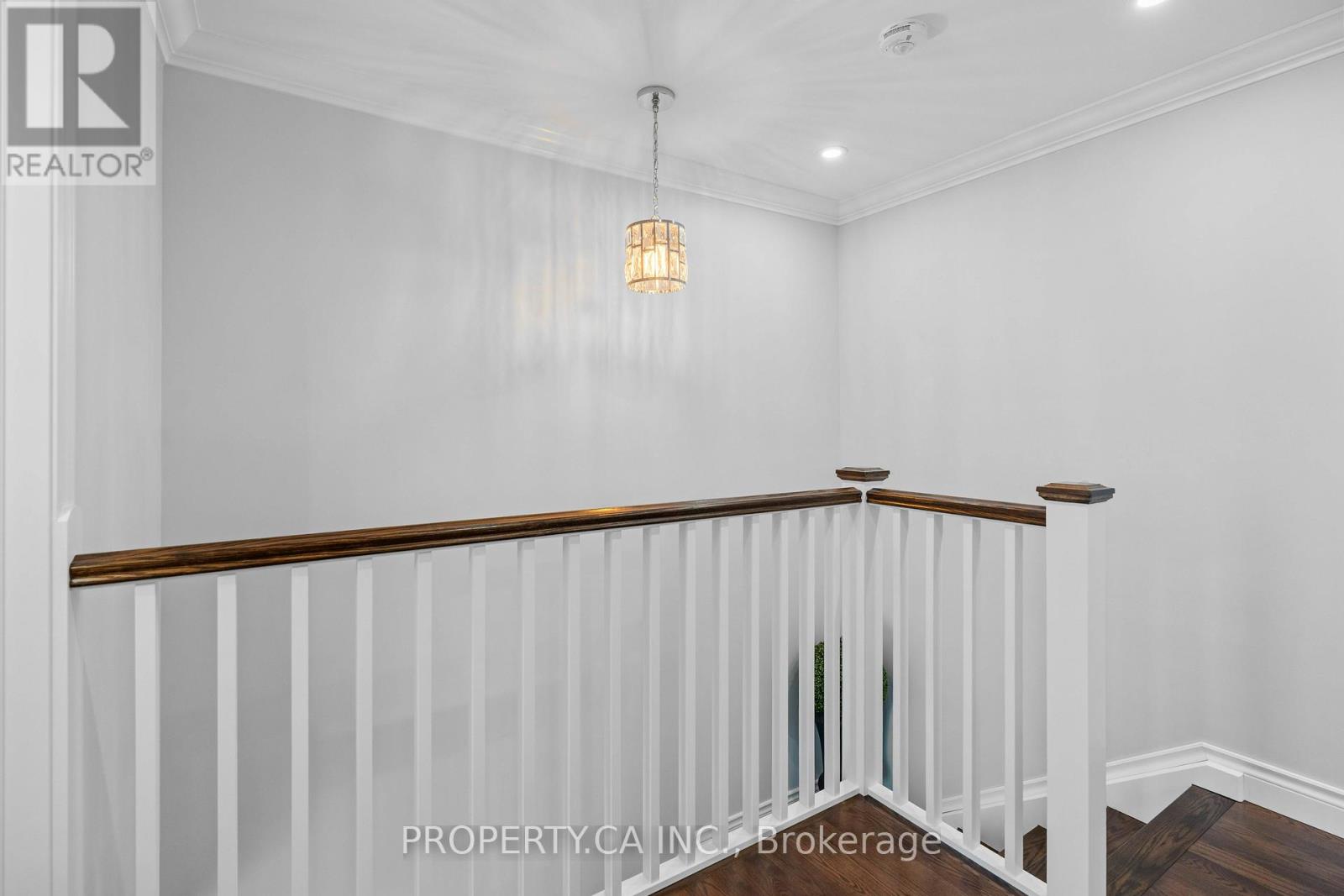 72 Martha Street, Hamilton, Ontario  L8H 2B7 - Photo 26 - X12207348