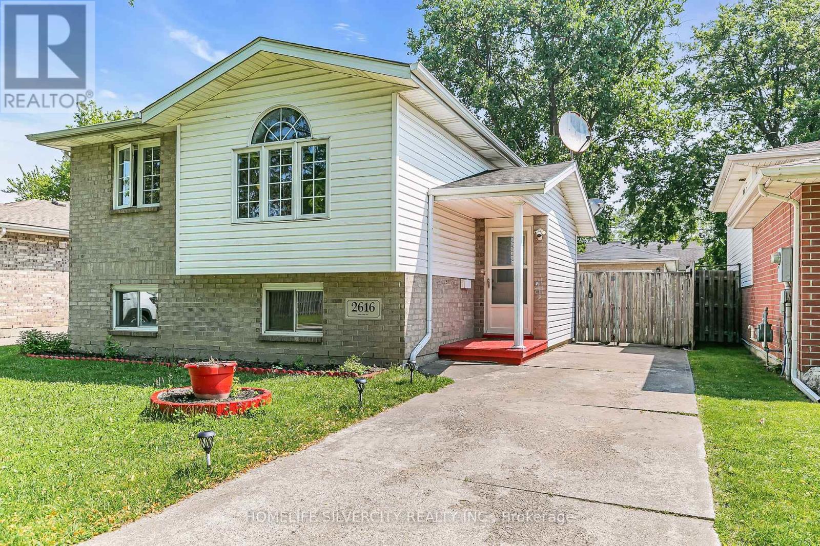 Property at 2616 ALLYSON AVENUE image 3