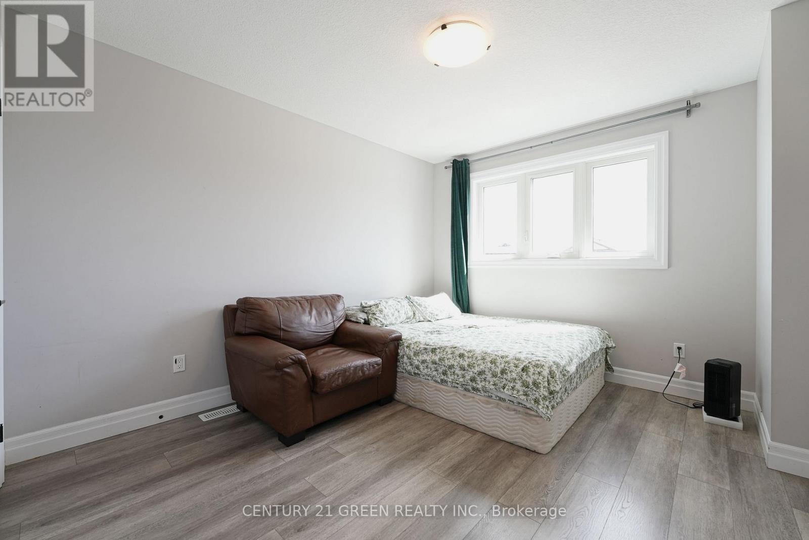 Photo 21 of 50 for 3861 Auckland Avenue