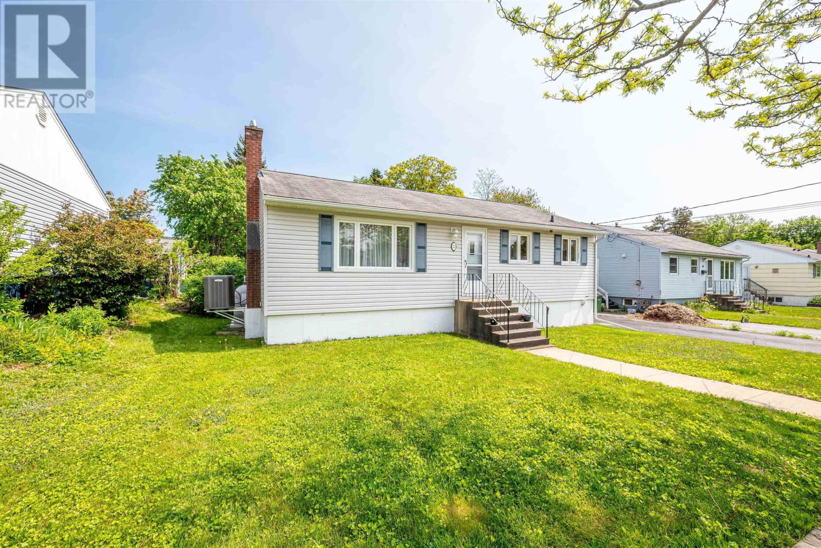 22 Moira Street, Dartmouth, Nova Scotia  B3A 3K7 - Photo 2 - 202513929