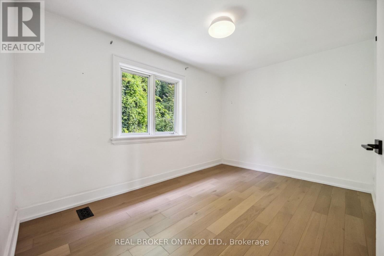 658 Davenport Road, Toronto, Ontario  M5R 1K9 - Photo 16 - C12207520