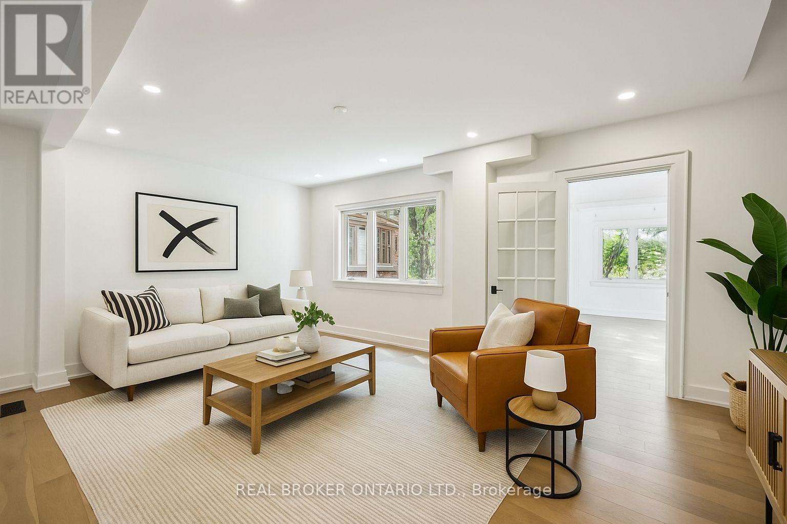 658 Davenport Road, Toronto, Ontario  M5R 1K9 - Photo 3 - C12207520
