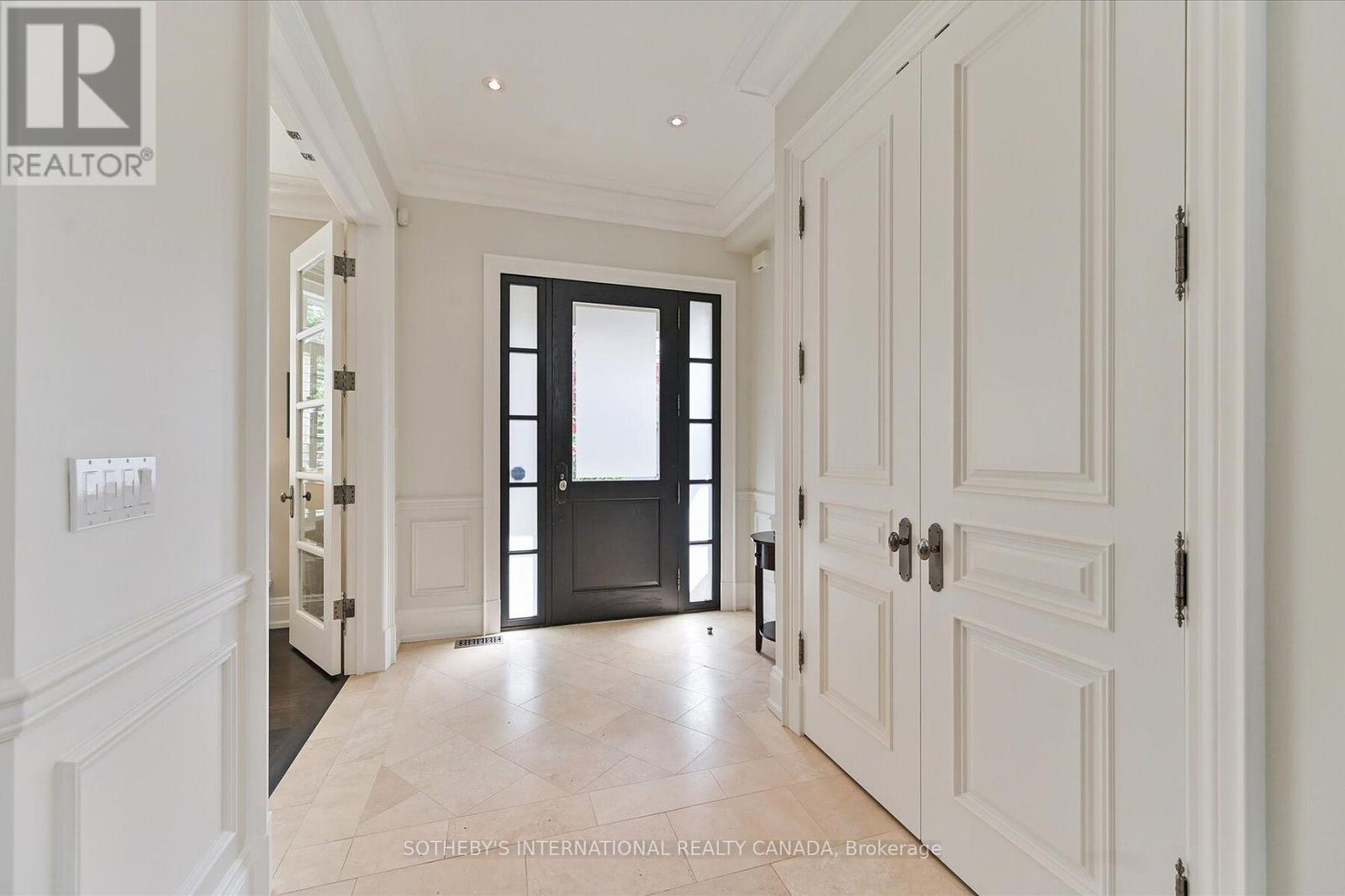 446 Elm Road, Toronto, Ontario  M3W 3W9 - Photo 4 - C12207593