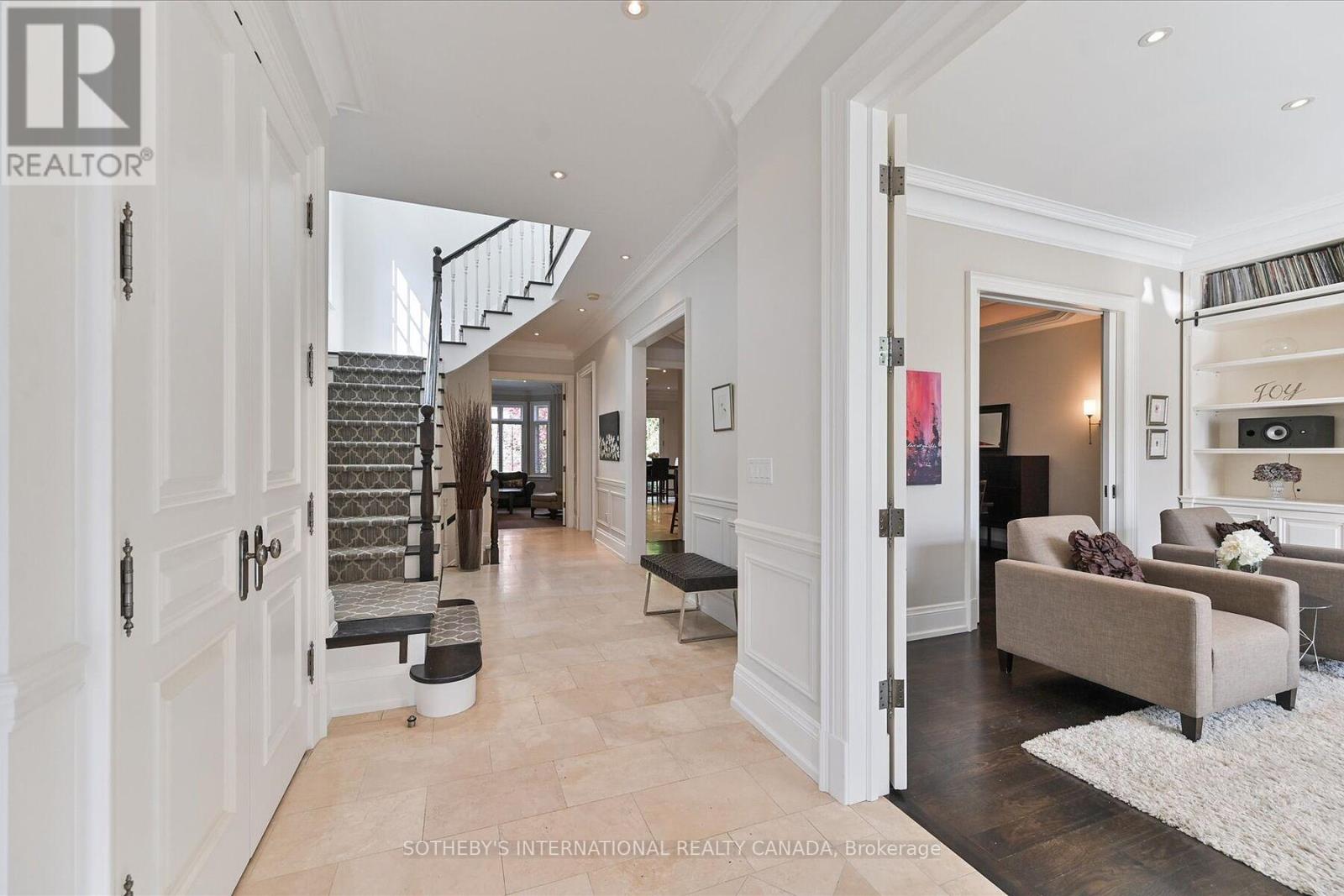 446 Elm Road, Toronto, Ontario  M3W 3W9 - Photo 6 - C12207593