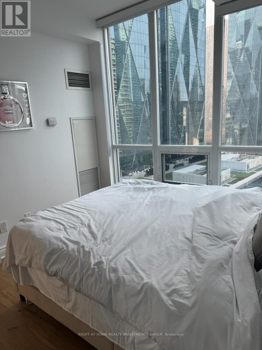 2302 - 16 Yonge Street, Toronto (Waterfront Communities), Ontario  M5E 2A3 - Photo 5 - C12207620