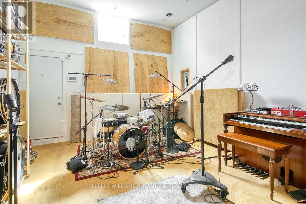 104 Ossington Avenue, Toronto, Ontario  M6J 2Z4 - Photo 42 - C12207631