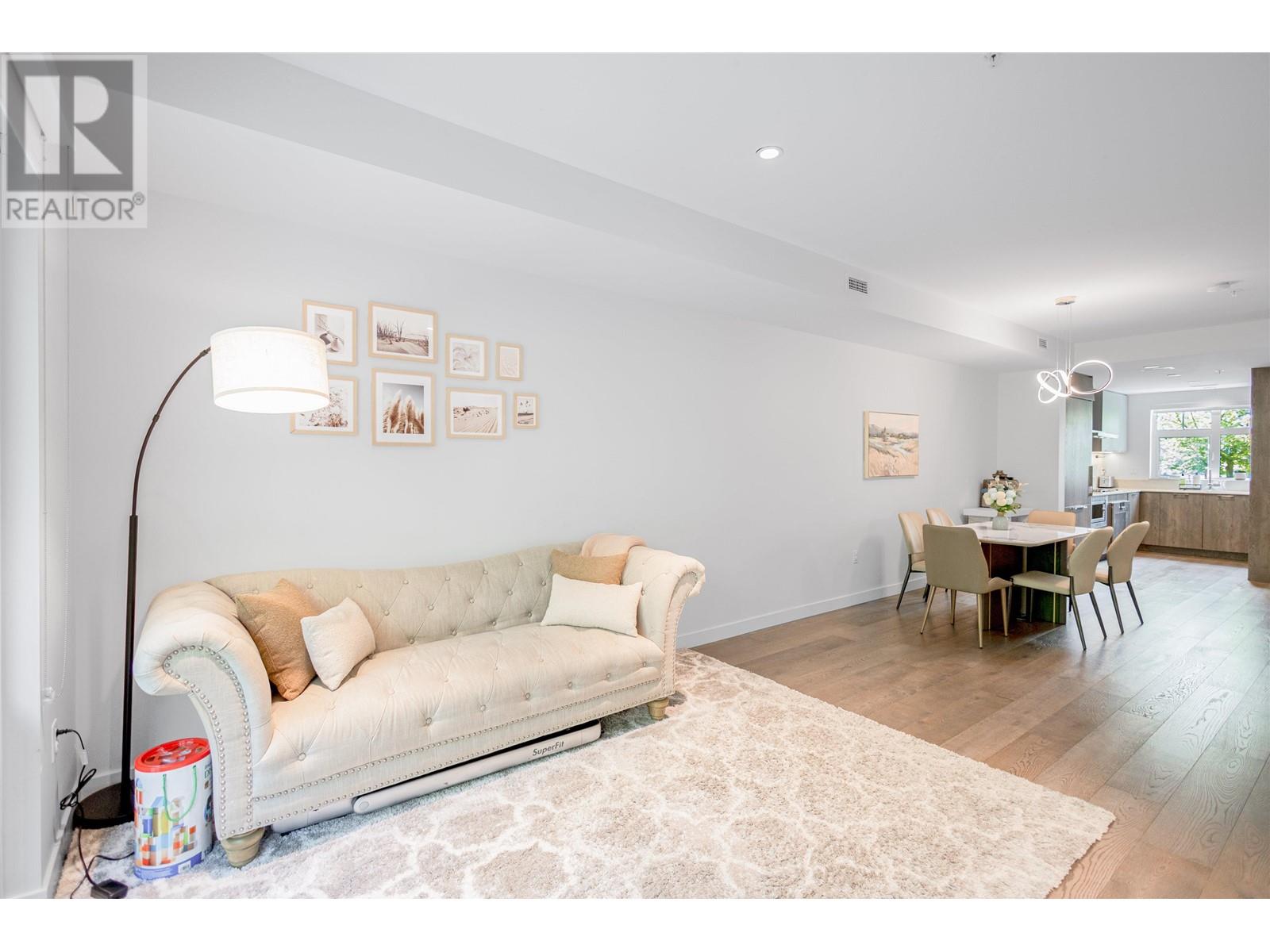 8 1960 Glenaire Drive, North Vancouver, British Columbia  V7P 1Y1 - Photo 5 - R3012779