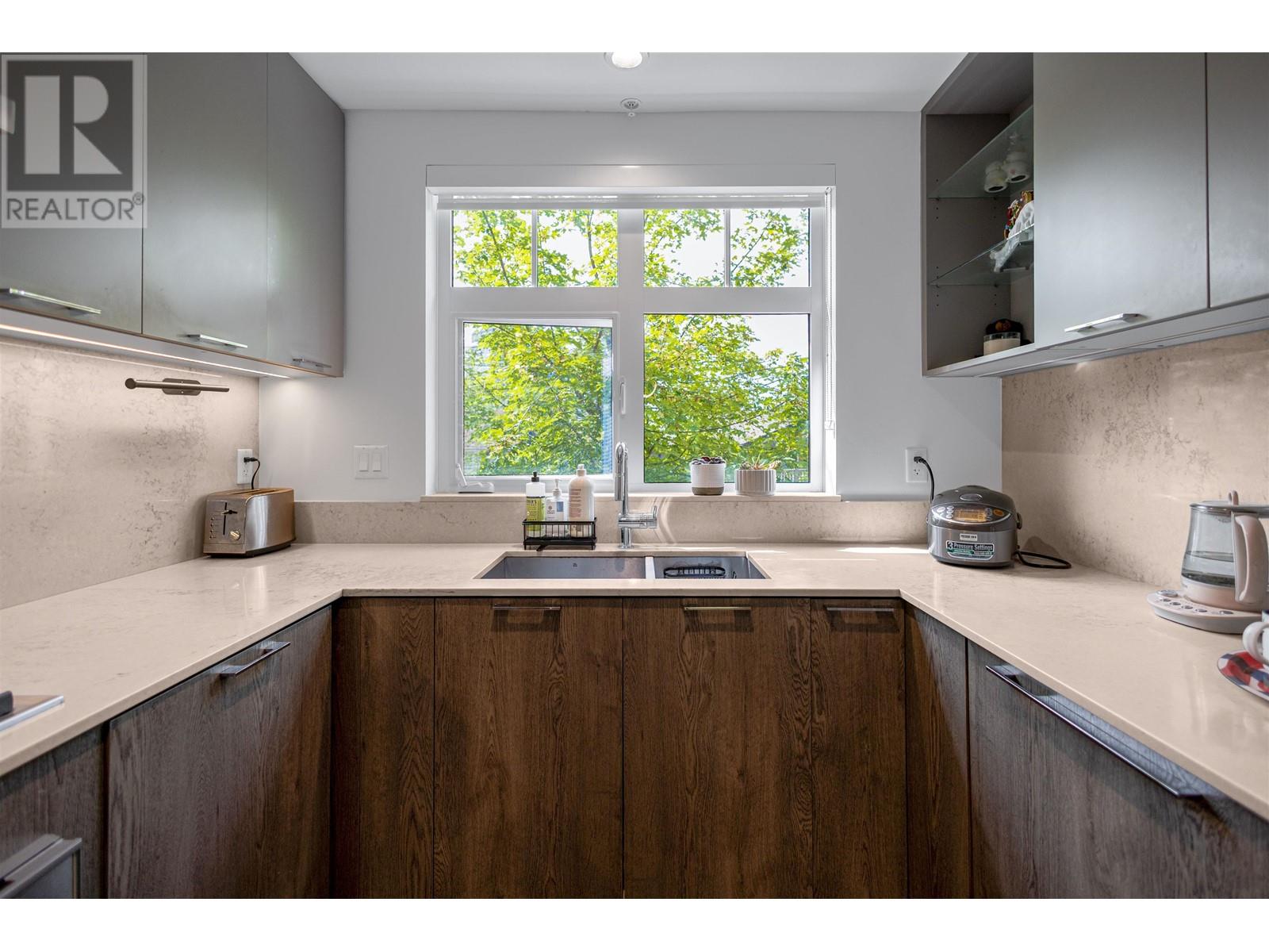 8 1960 Glenaire Drive, North Vancouver, British Columbia  V7P 1Y1 - Photo 13 - R3012779