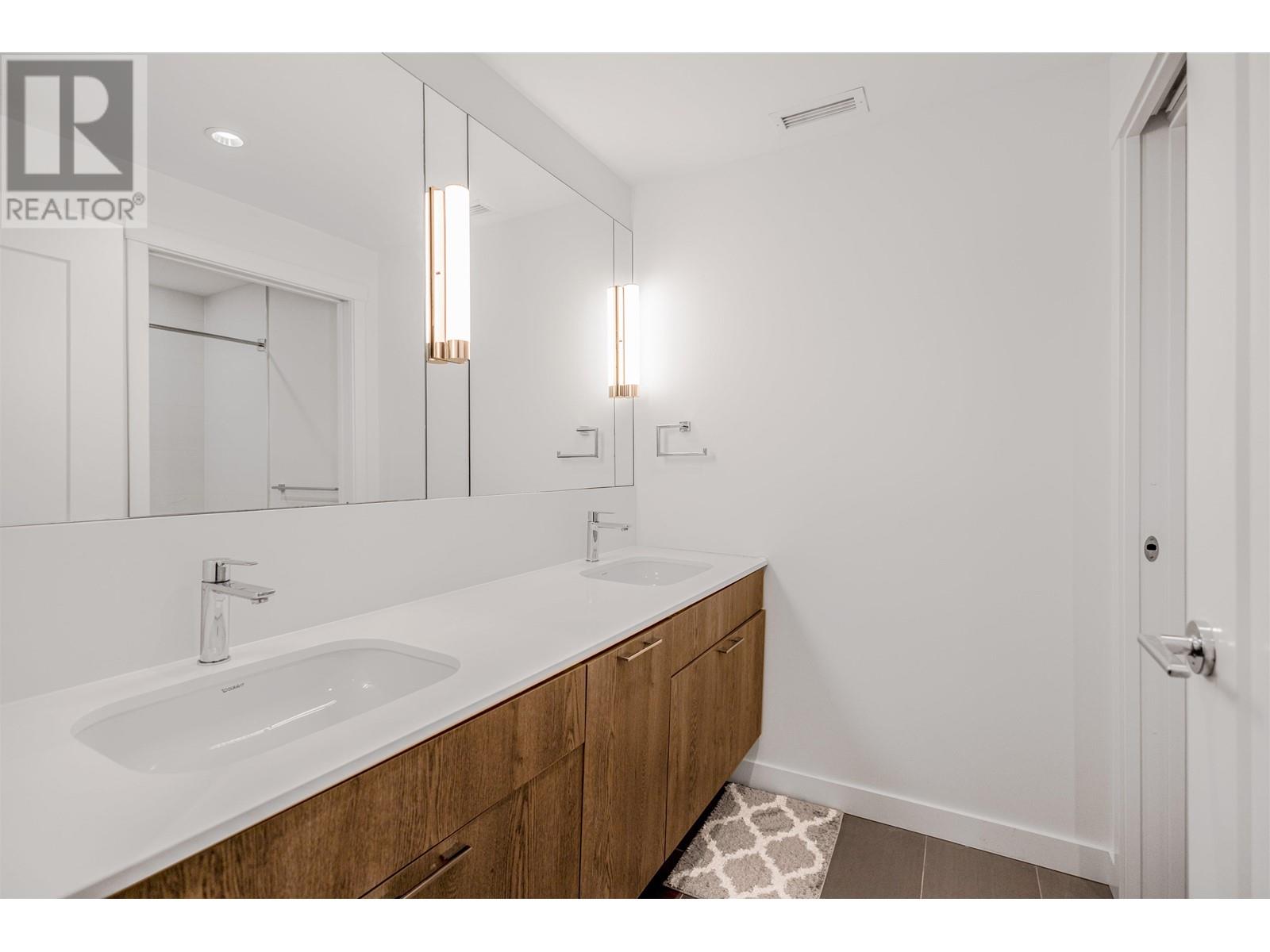 8 1960 Glenaire Drive, North Vancouver, British Columbia  V7P 1Y1 - Photo 26 - R3012779