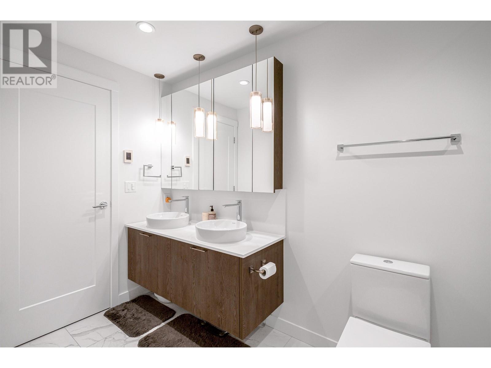 8 1960 Glenaire Drive, North Vancouver, British Columbia  V7P 1Y1 - Photo 31 - R3012779