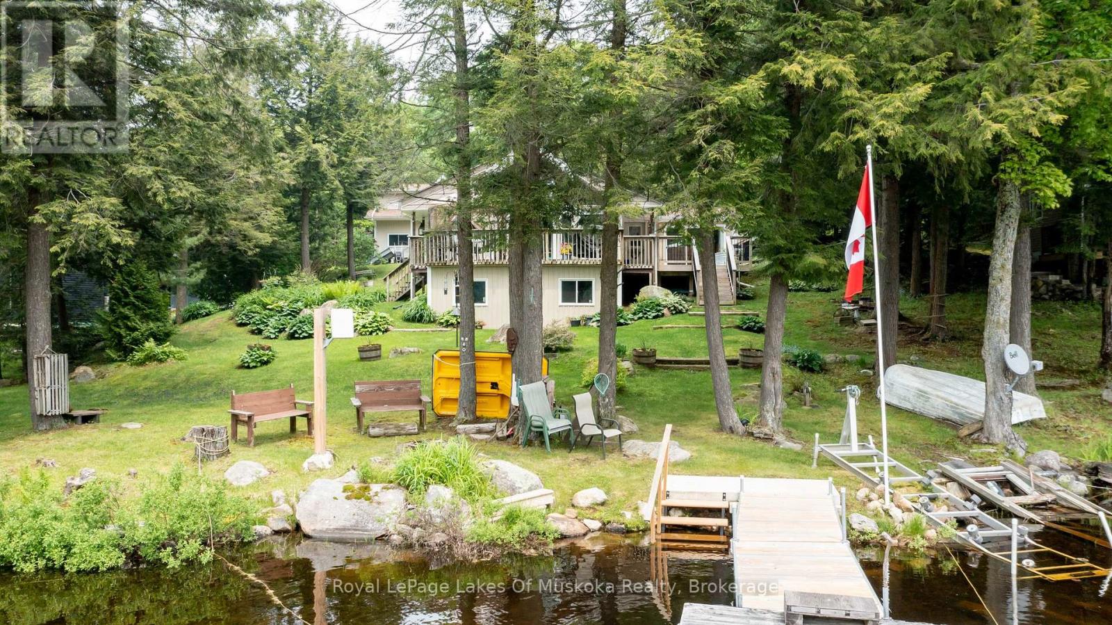 1019 Lakeshore Road N, Bracebridge, Ontario  P1L 1X3 - Photo 12 - X12090032