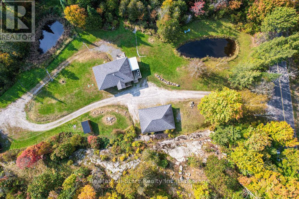 410 Etwell Road, Huntsville, Ontario  P1H 2J2 - Photo 9 - X12086430
