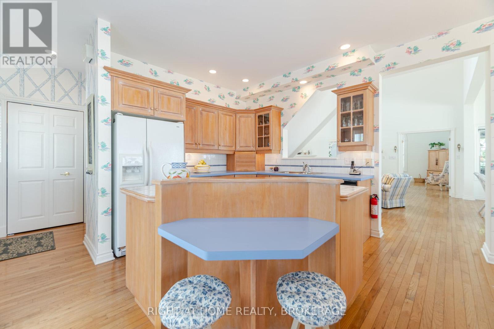 38 Promenade Way, Fort Erie, Ontario  L0S 1B0 - Photo 23 - X12207359