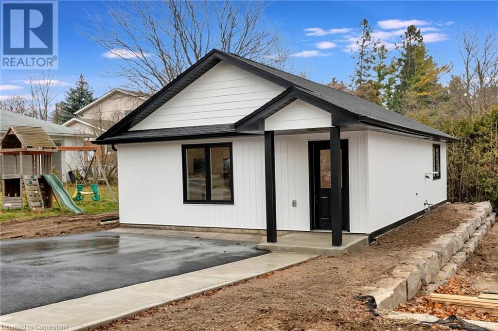 8 SUMMIT Avenue, Kitchener, Ontario