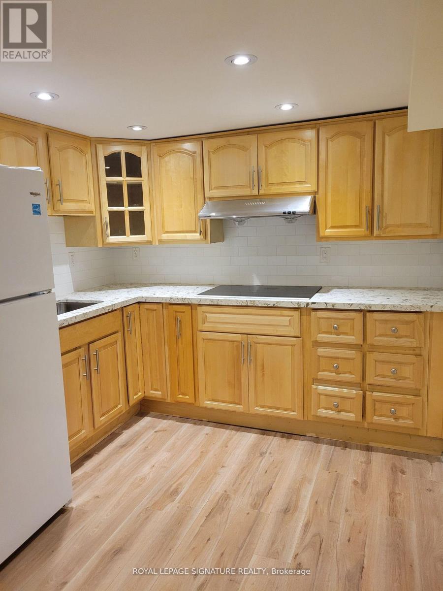 LOWER - 42 AMBLESIDE CRESCENT, Markham, Ontario