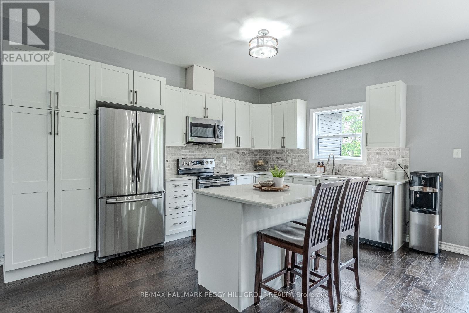 55 Donlands Court, Severn, Ontario  L0K 1E0 - Photo 4 - S12207500