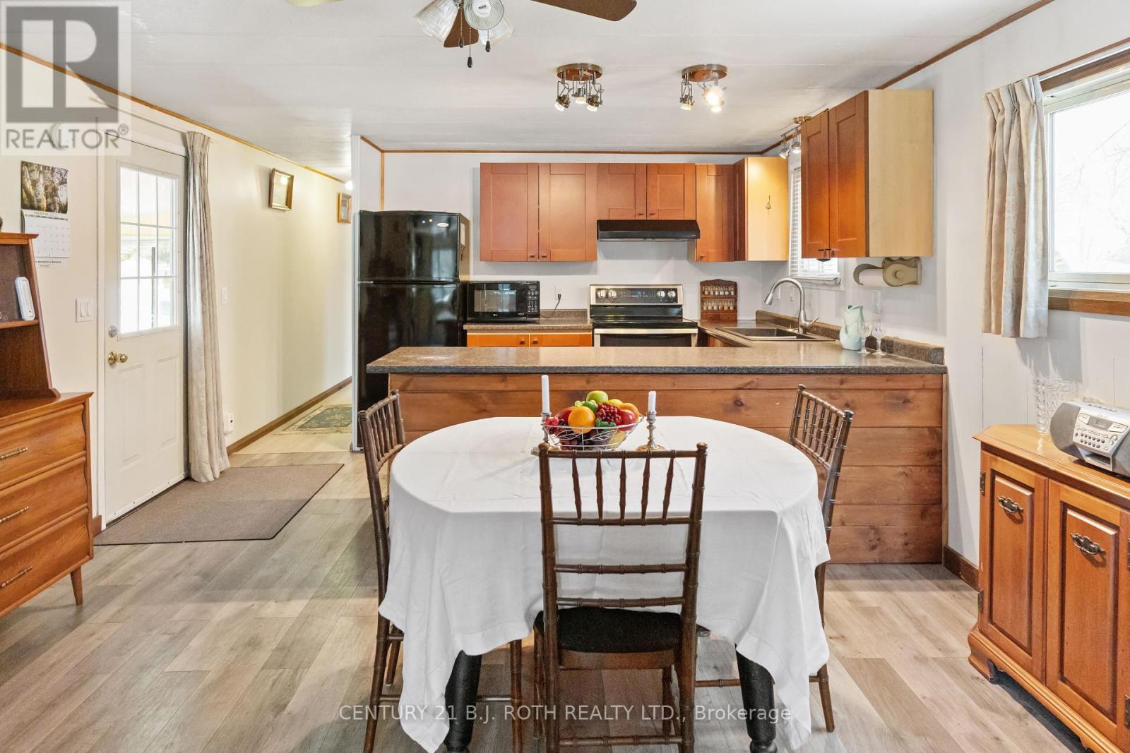 1 Orr Drive, Oro-Medonte, Ontario  L3V 0P9 - Photo 4 - S12207506