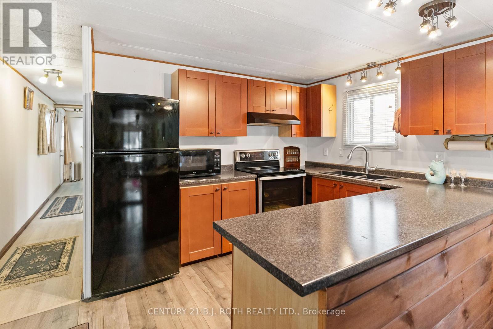 1 Orr Drive, Oro-Medonte, Ontario  L3V 0P9 - Photo 5 - S12207506