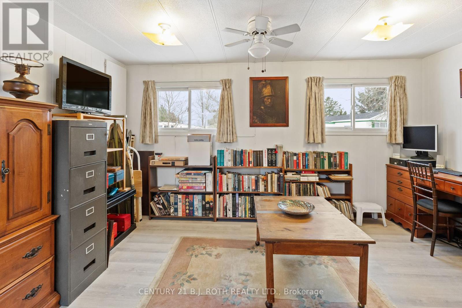1 Orr Drive, Oro-Medonte, Ontario  L3V 0P9 - Photo 7 - S12207506