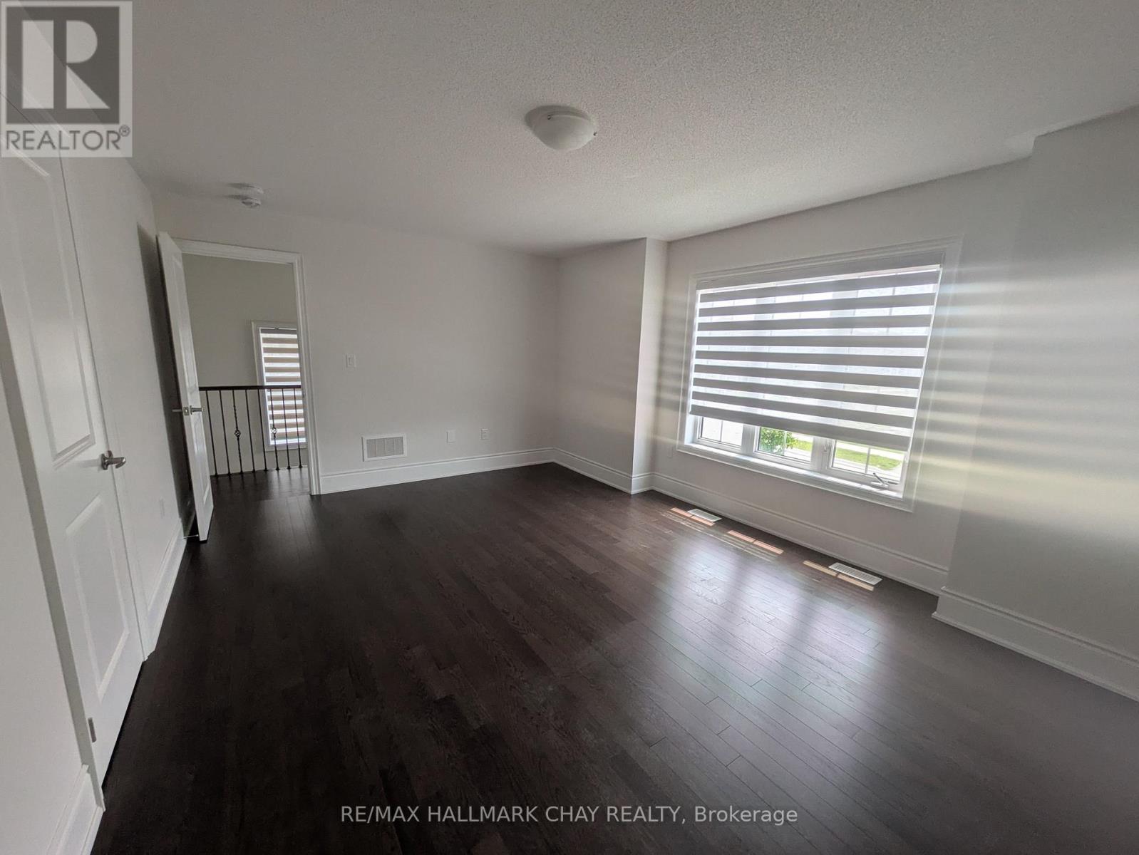 18 Valleybrook Road, Barrie, Ontario  L9J 0L4 - Photo 17 - S12207564