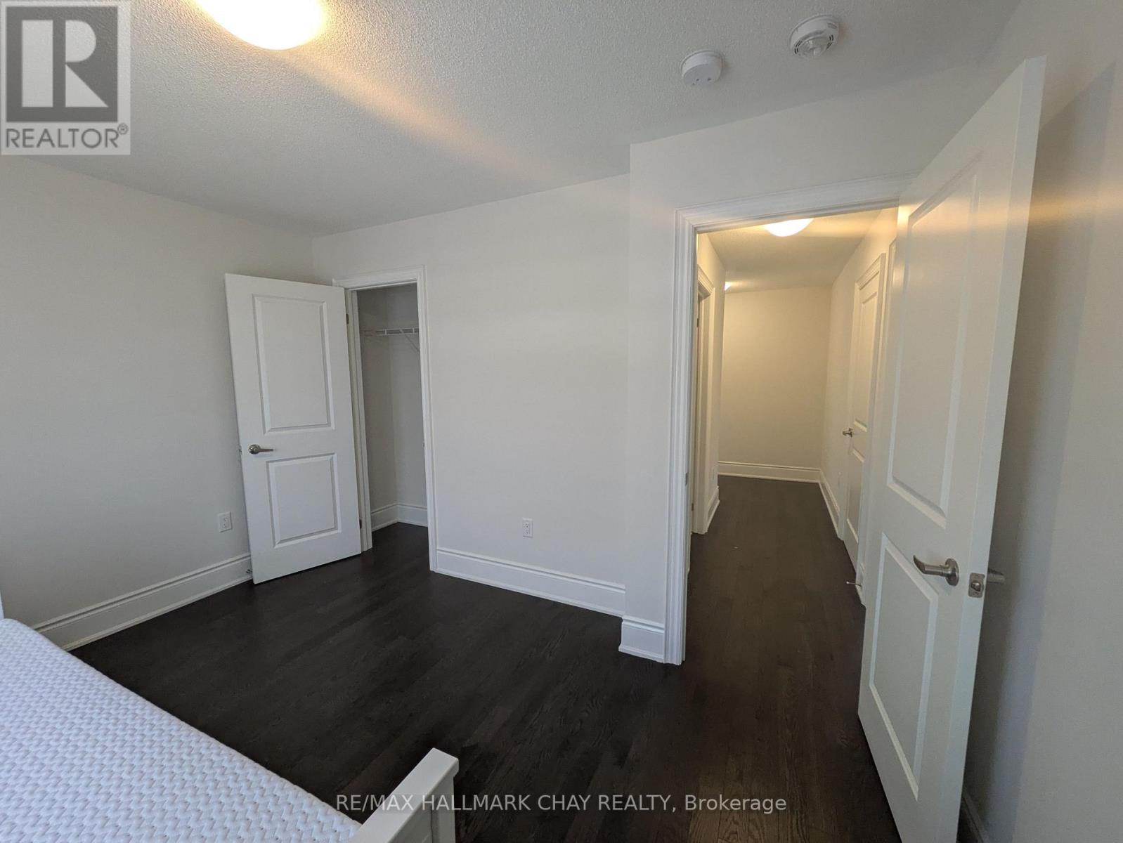 18 Valleybrook Road, Barrie, Ontario  L9J 0L4 - Photo 21 - S12207564