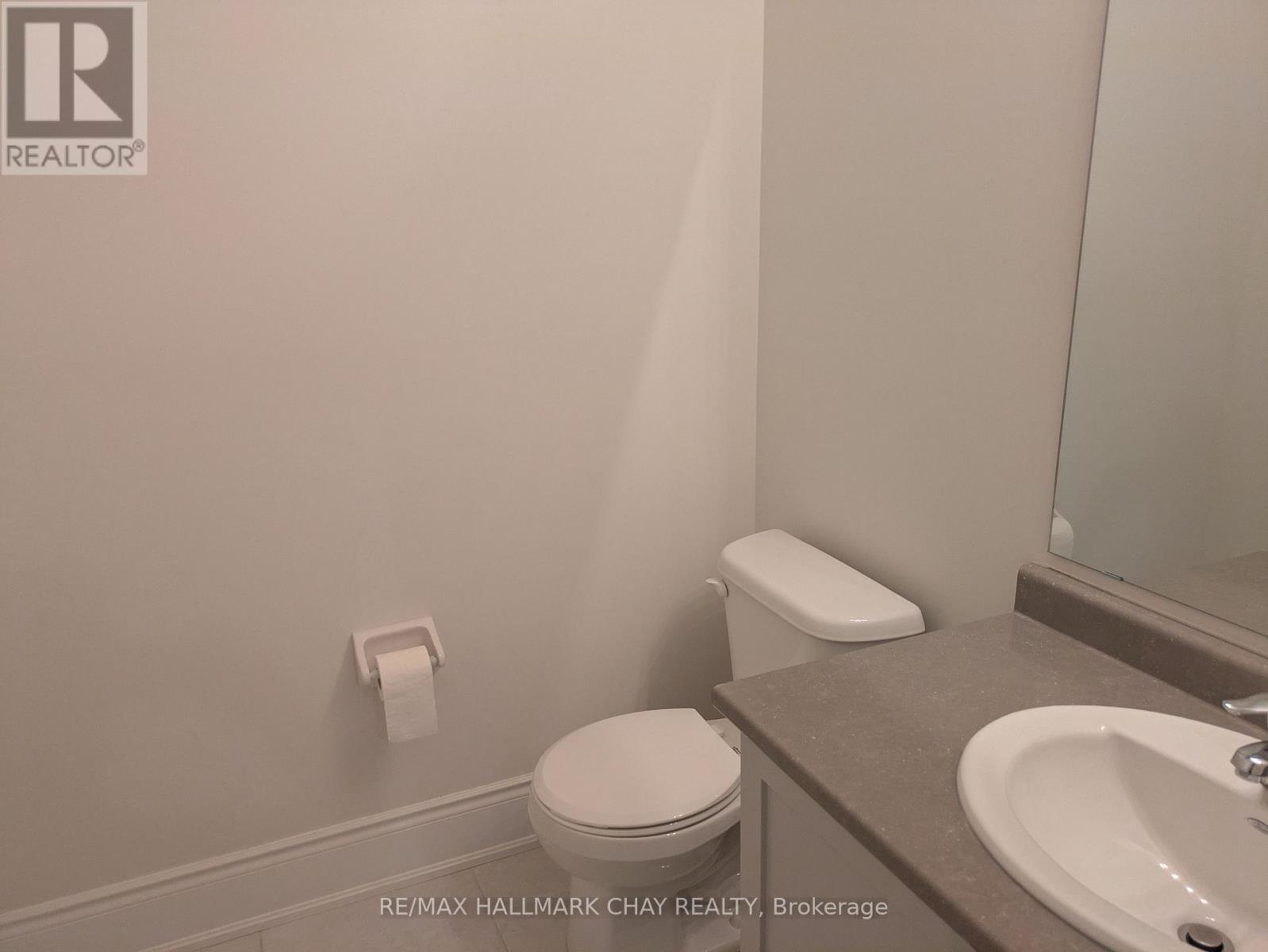 18 Valleybrook Road, Barrie, Ontario  L9J 0L4 - Photo 7 - S12207564