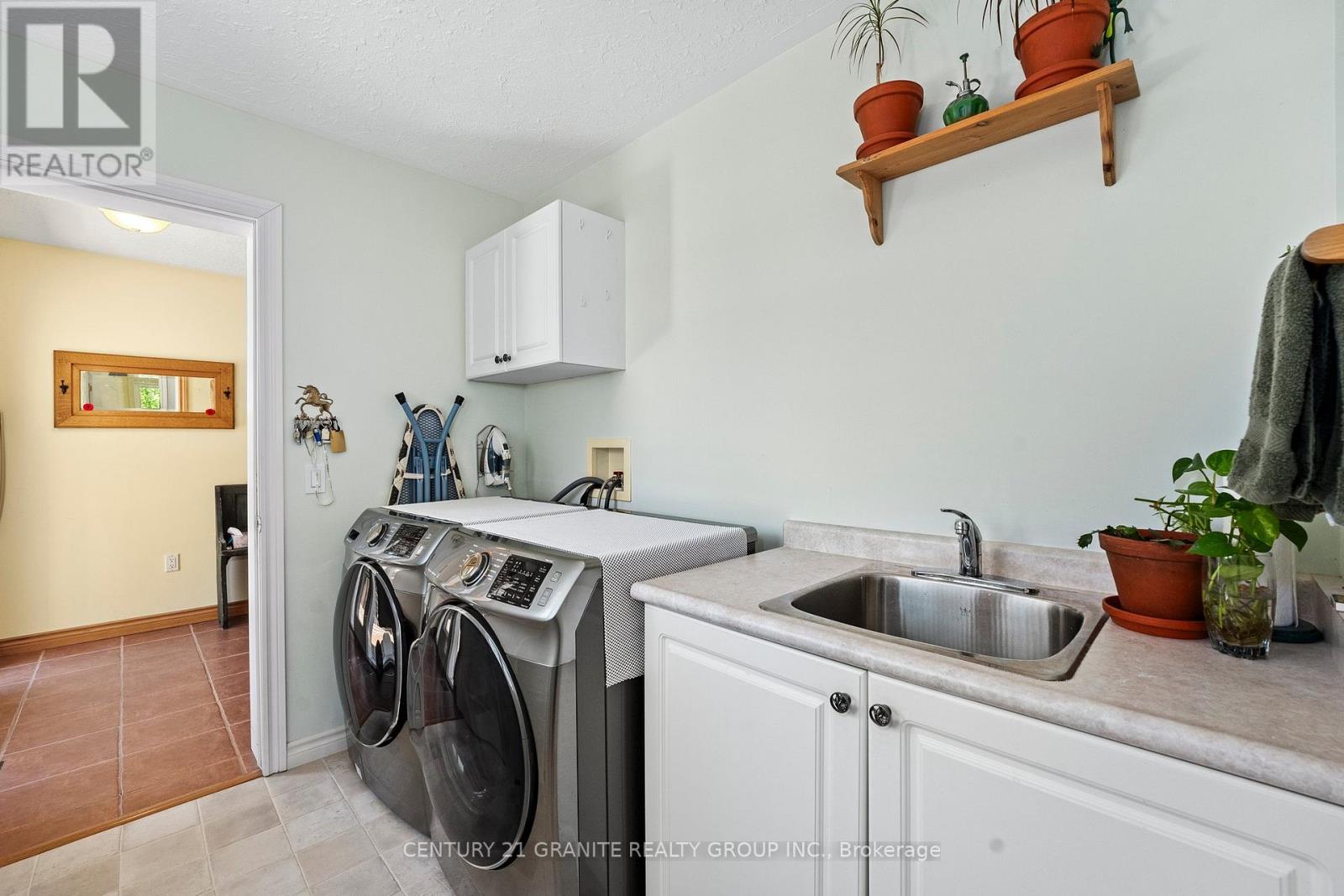 54 Cedar Drive, Hastings Highlands, Ontario K0L 1C0 - Photo 26 - X12207642