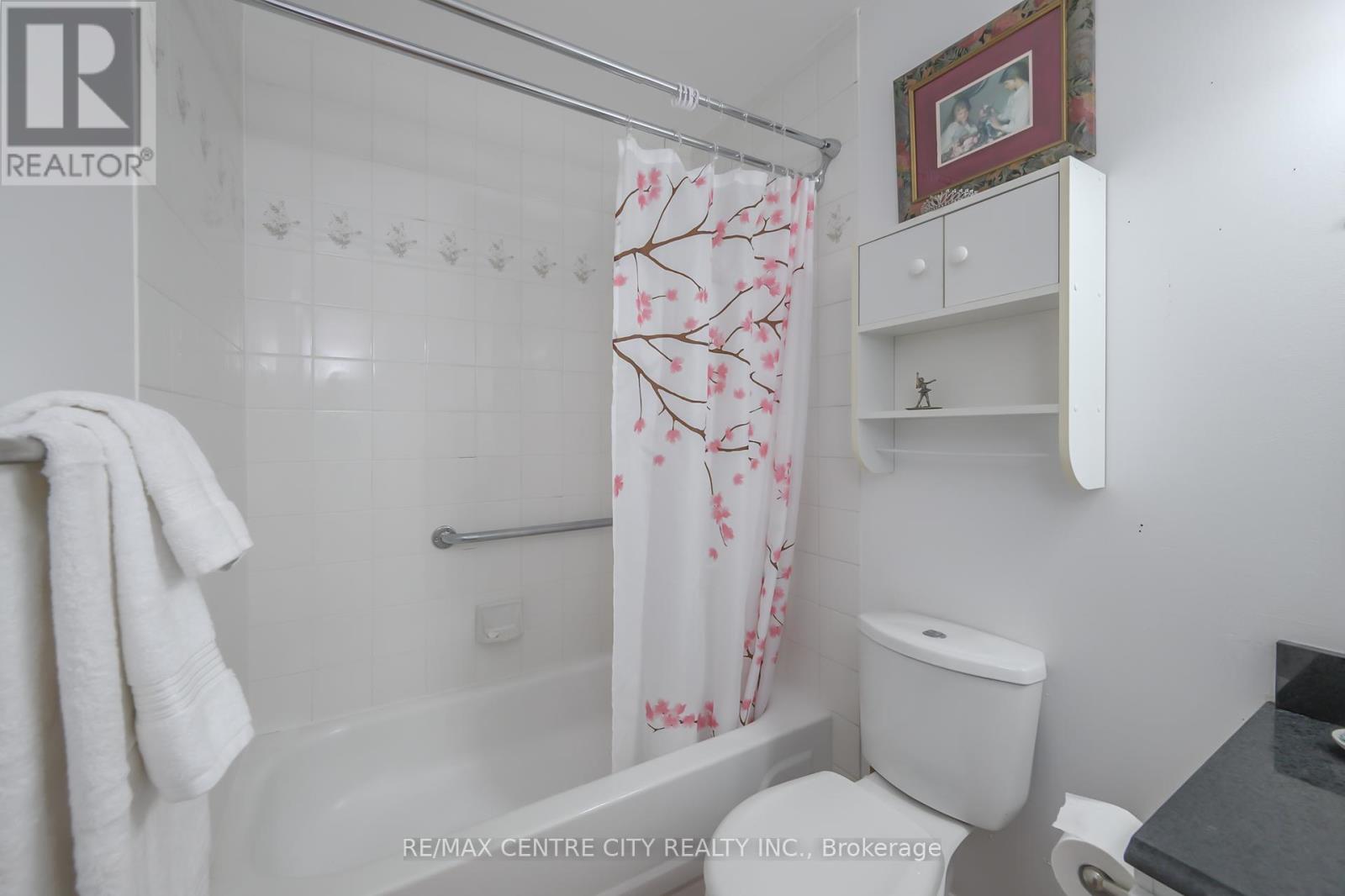 309 - 729 Deveron Crescent, London South, Ontario  N5Z 4X5 - Photo 13 - X12207660