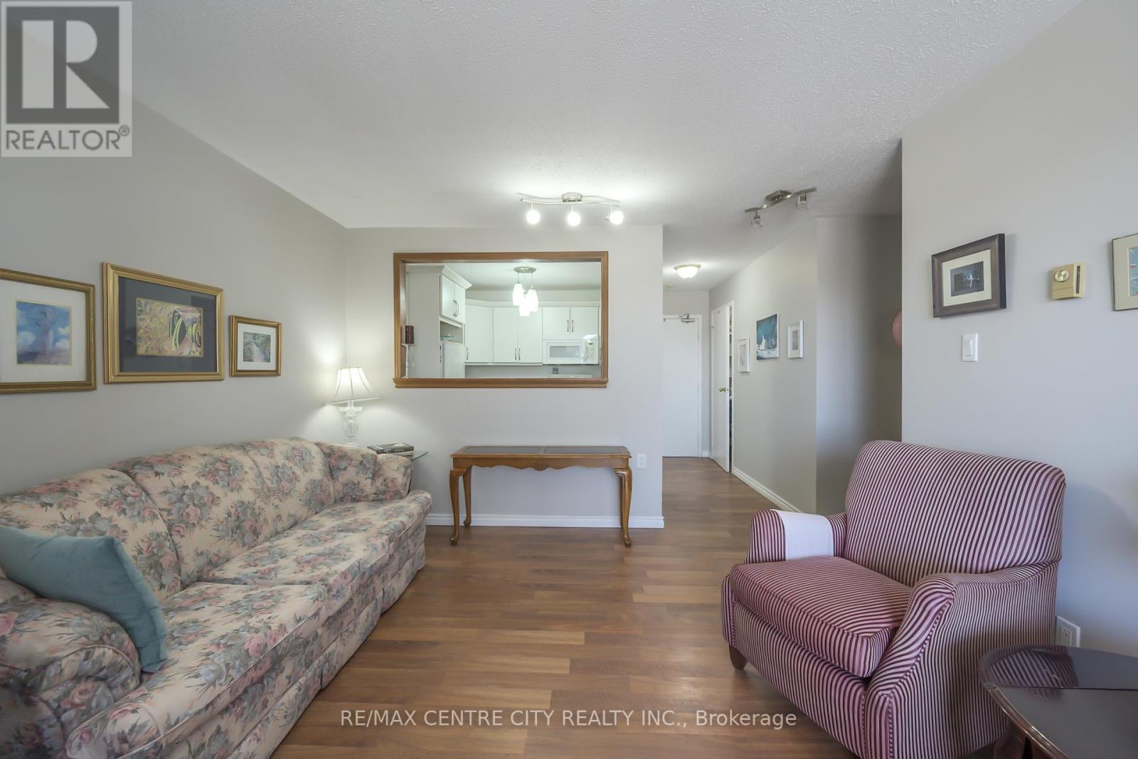 309 - 729 Deveron Crescent, London South, Ontario  N5Z 4X5 - Photo 8 - X12207660