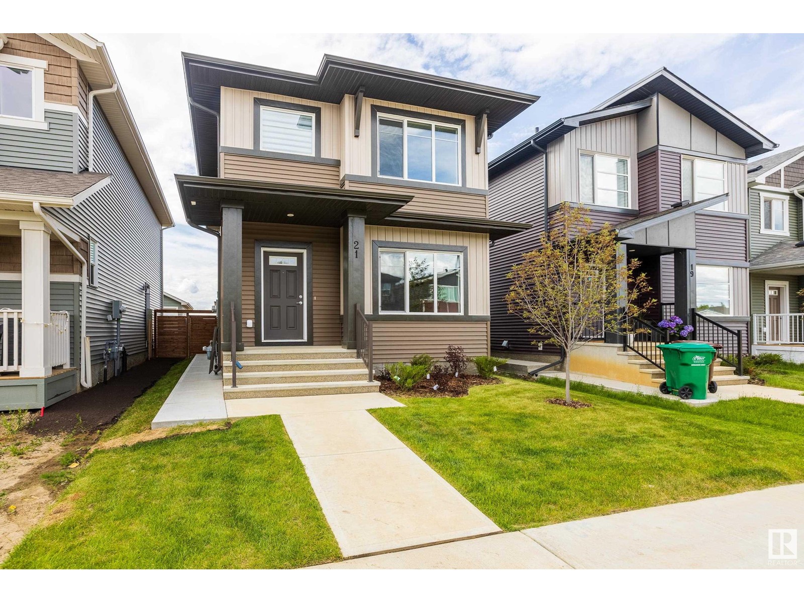 Property at 21 Raspberry Rd image 3
