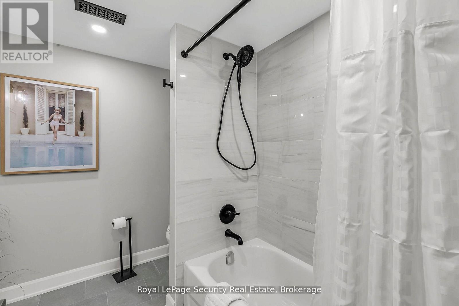 245 Avondale Boulevard, Brampton, Ontario  L6T 1J3 - Photo 32 - W12207521