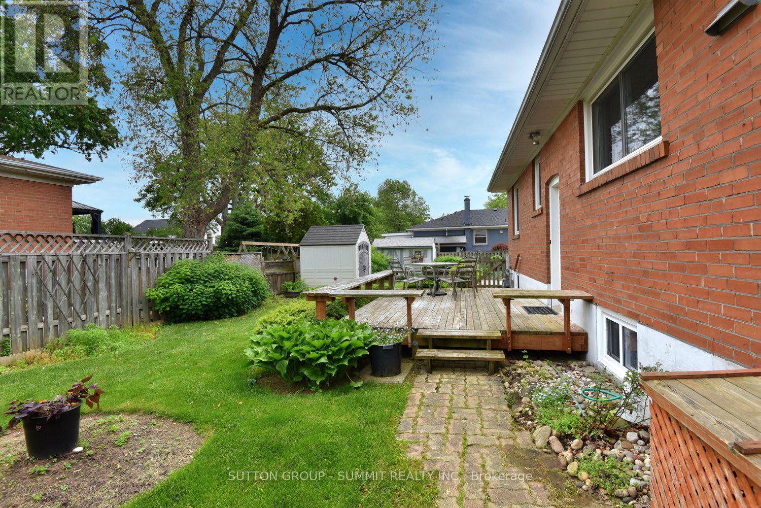 741 Ashley Avenue, Burlington, Ontario  L7R 2Z4 - Photo 8 - W12207524