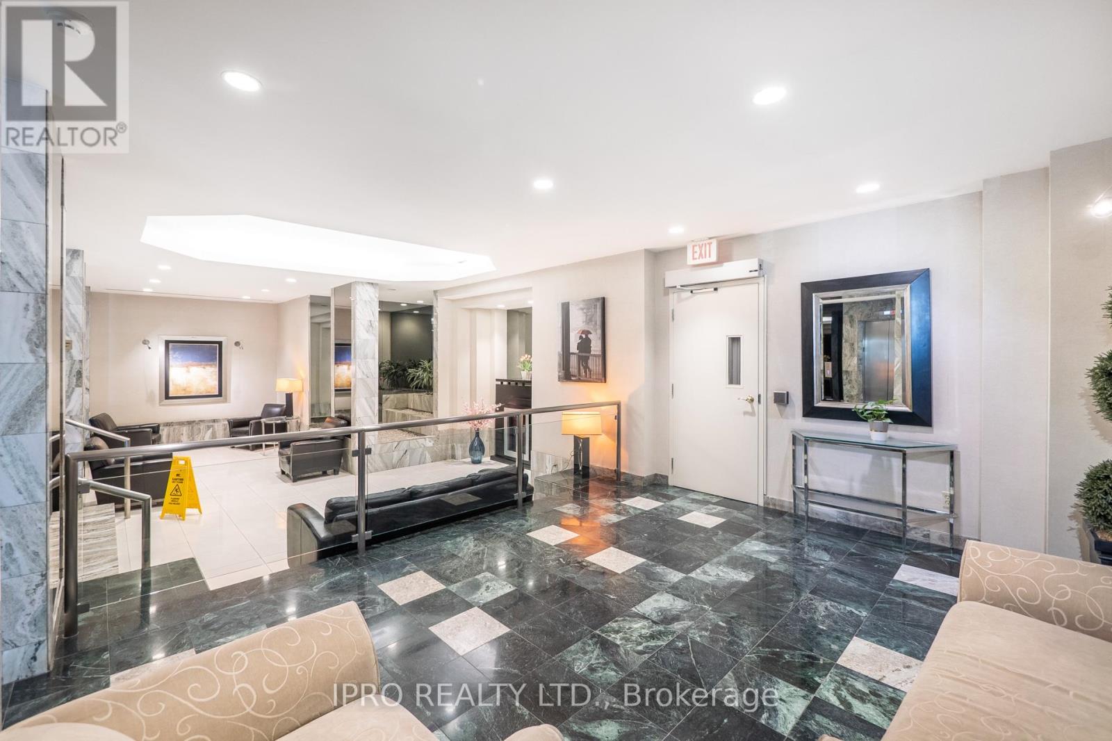 2106 - 4460 Tucana Court, Mississauga, Ontario  L5R 3K9 - Photo 4 - W12207562
