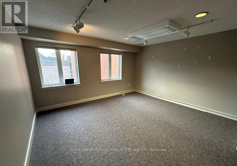 442 Brant Street, Burlington (Brant), Ontario  L7S 1G6 - Photo 8 - W12207601
