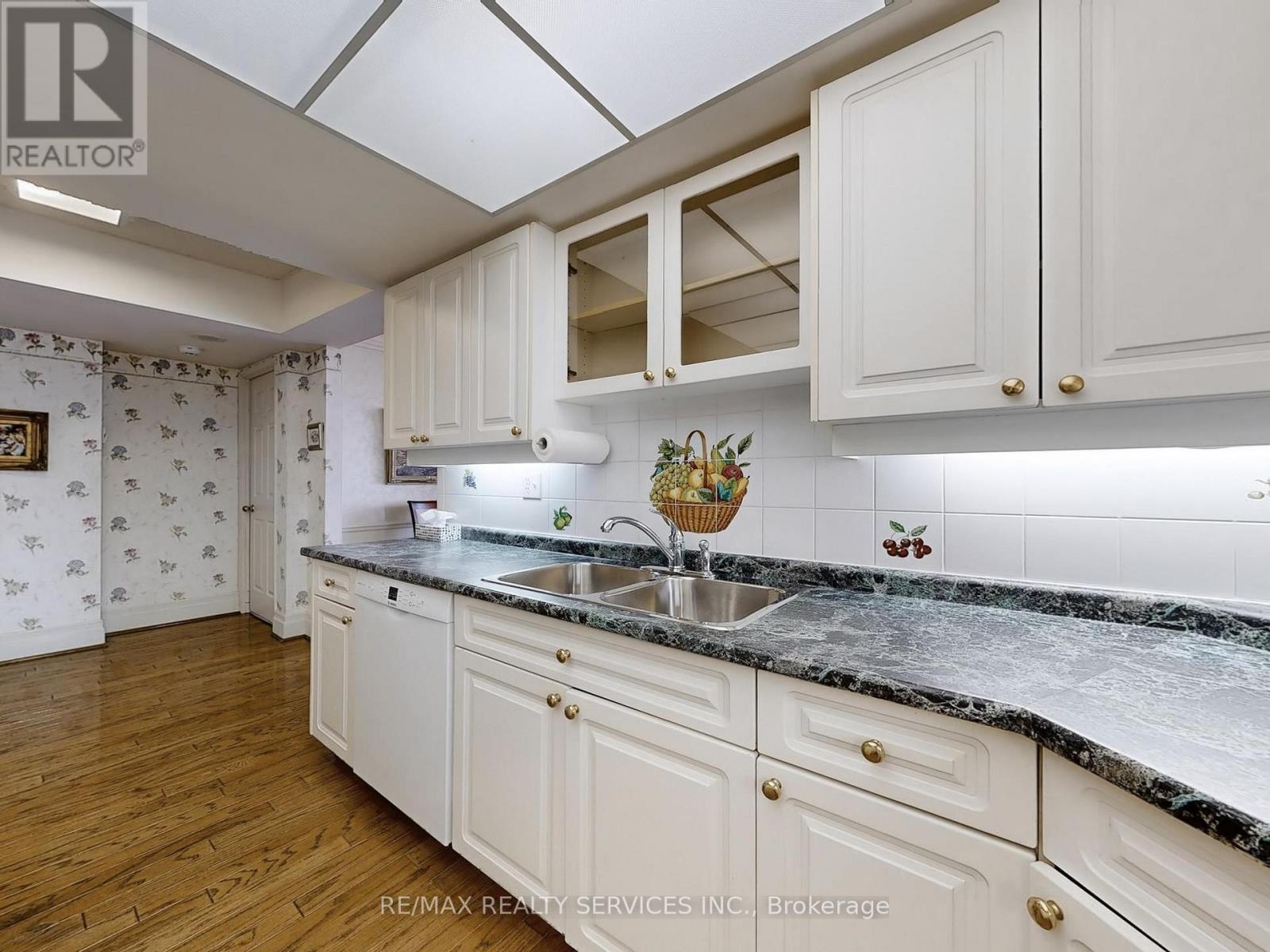 902 - 330 Mill Street S, Brampton, Ontario  L6Y 3V3 - Photo 21 - W12207607