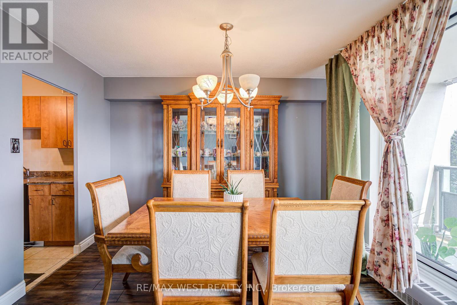 606 - 44 Longbourne Drive, Toronto, Ontario  M9R 2M7 - Photo 24 - W12207622