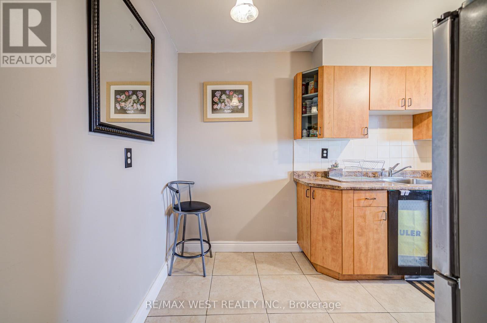 606 - 44 Longbourne Drive, Toronto, Ontario  M9R 2M7 - Photo 32 - W12207622