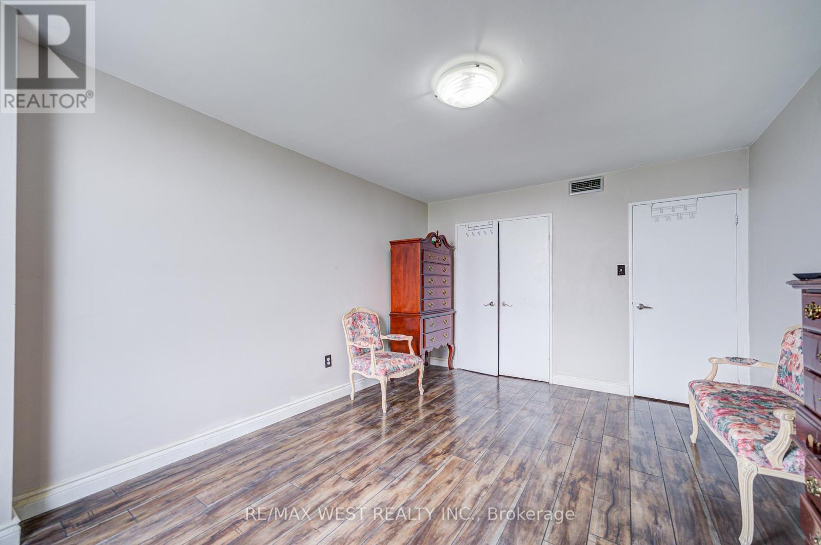 606 - 44 Longbourne Drive, Toronto, Ontario  M9R 2M7 - Photo 37 - W12207622