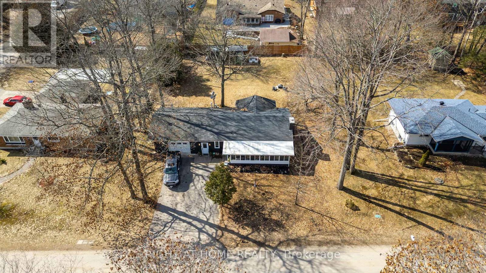 215 Wellington Street, Gravenhurst, Ontario  P1P 1B2 - Photo 32 - X12202514