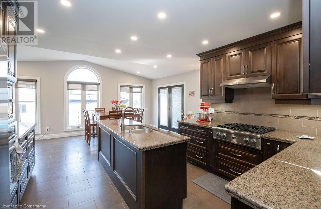 177 Claudette Gate, Hamilton, Ontario  L9B 2J9 - Photo 17 - 40738716