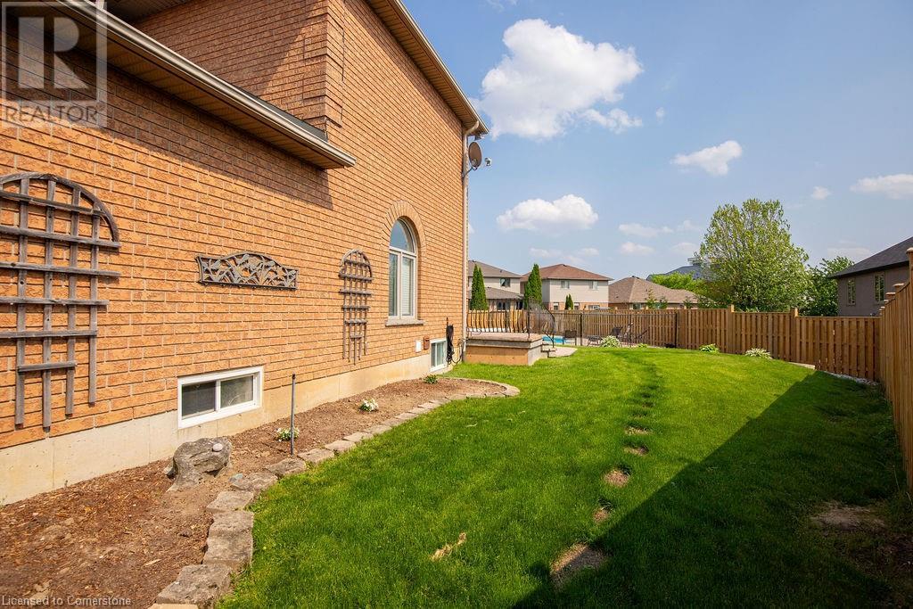 177 Claudette Gate, Hamilton, Ontario  L9B 2J9 - Photo 3 - 40738716